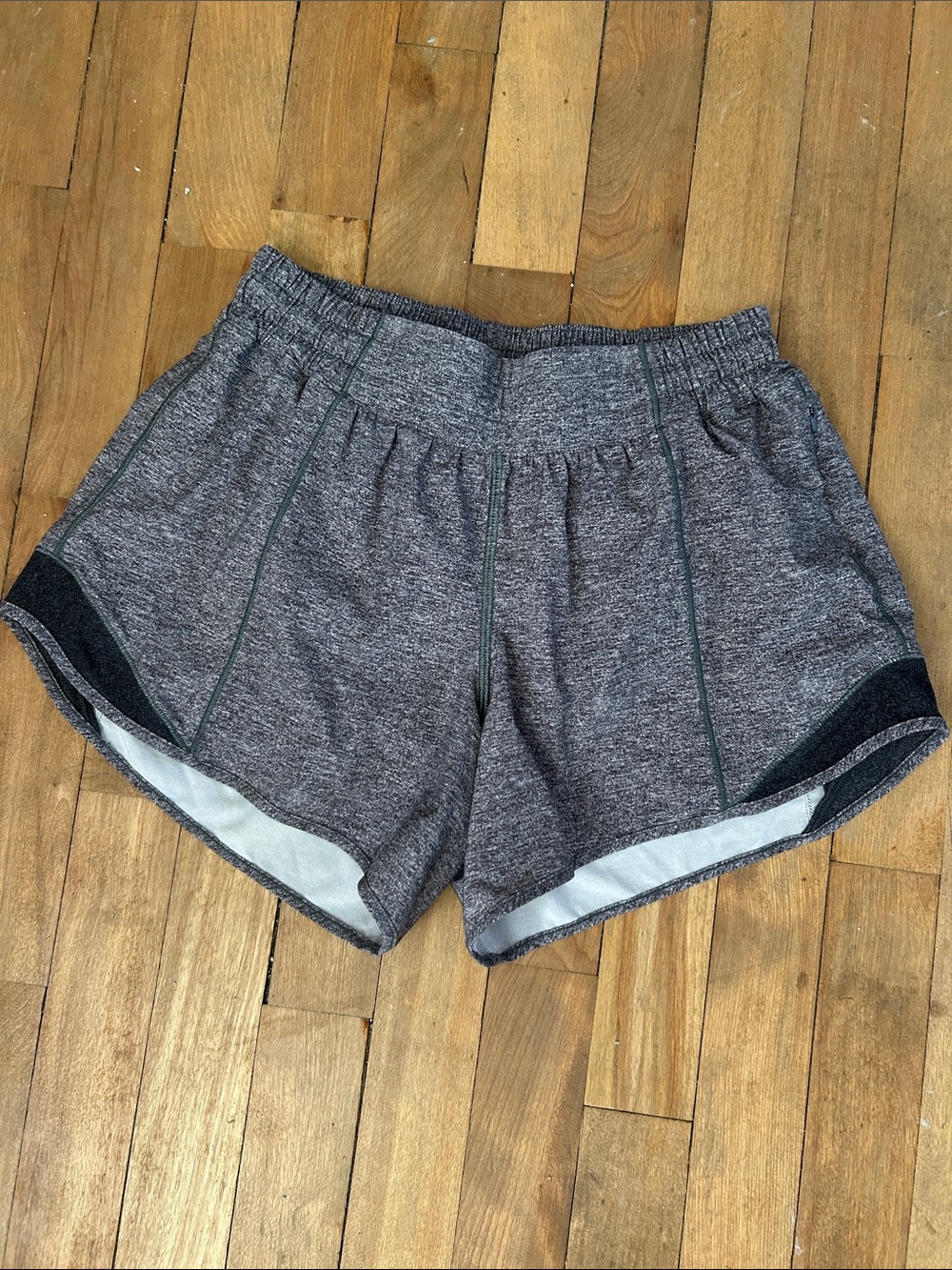 Lululemon Hotty Hot shorts 4 inch